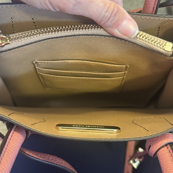 NWOT authentic Michael Kors sherbet Mercer medium pebbled leather crossbody - Picture 4 of 5